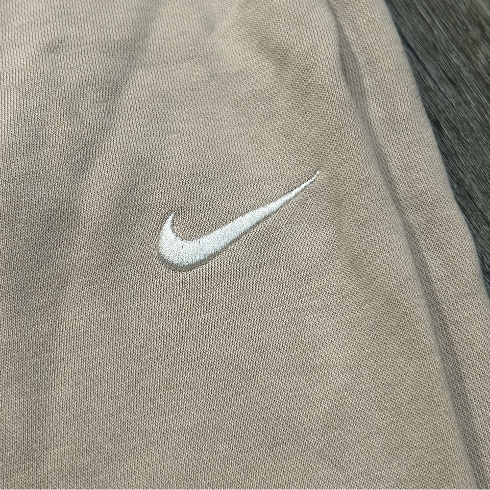 Nike Sportswear Essential Womens Fleece Joggers Cream BV4089-236 Loose Fit Sz XS - Picture 2 of 8